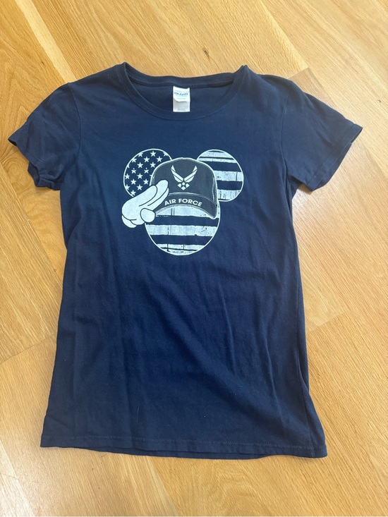 Gildan Tops - Navy Blue Air Force Graphic Tee